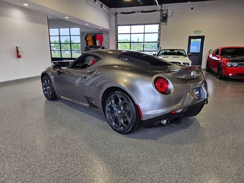 Used 2016 Alfa Romeo 4C Coupe w/ Convenience Group - Coupe RWD image 4