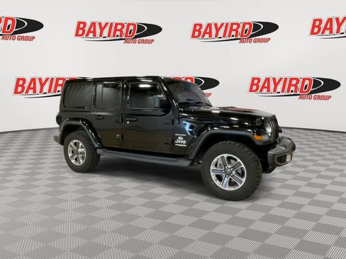 Used 2018 Jeep Wrangler Unlimited Sahara AWD/4WD image 2