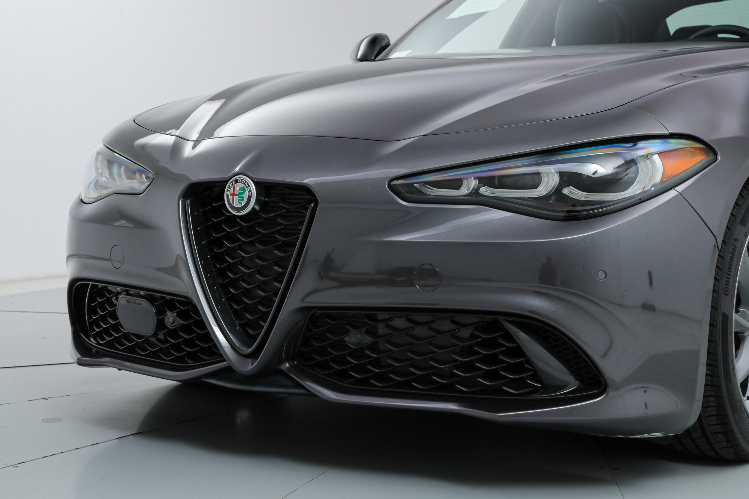 Used 2025 Alfa Romeo Giulia w/ Driving Assist Package RWD image 12