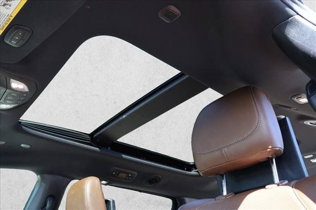 Used 2020 Chrysler Pacifica Limited FWD image 20