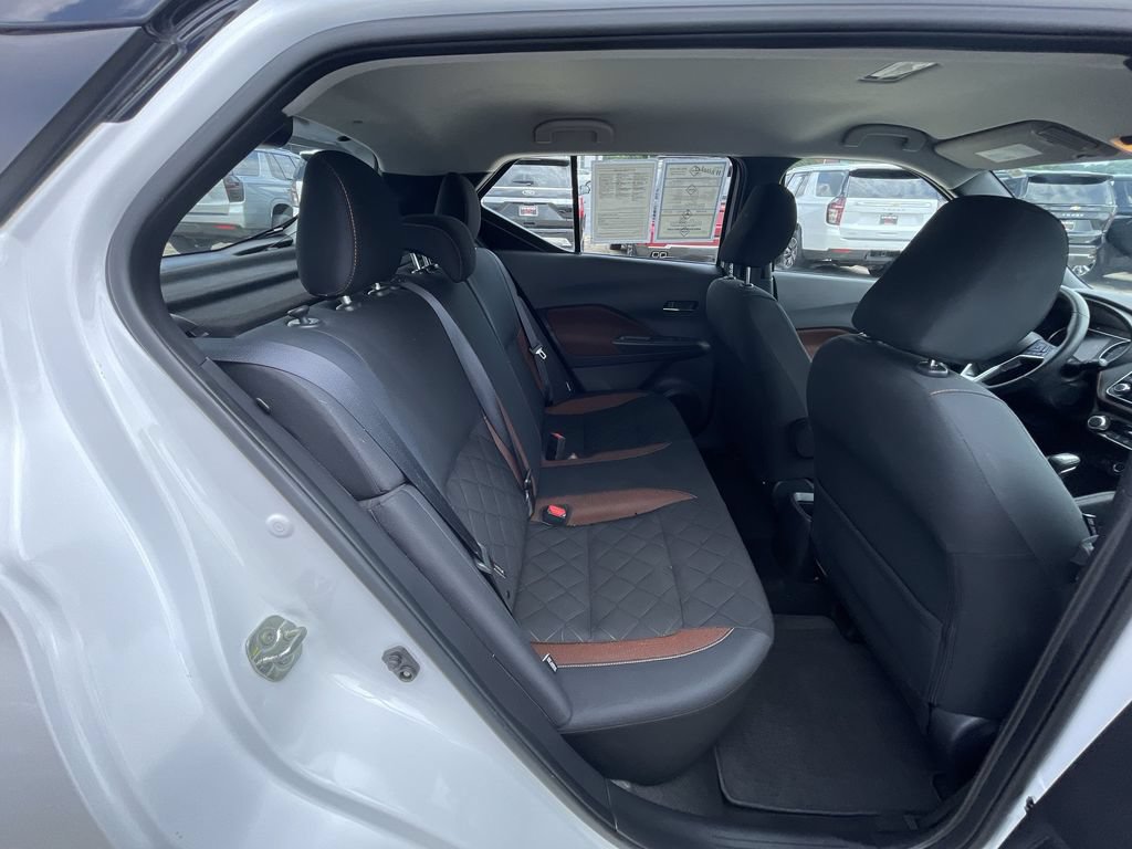 Used 2020 Nissan Kicks SR FWD image 26
