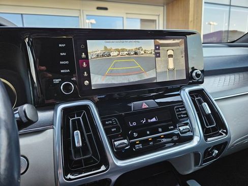 Used 2022 Kia Sorento SX Prestige w/ Panoramic Sunroof Package AWD/4WD image 31