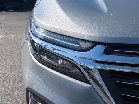 Used 2023 Chevrolet Equinox LT image 10