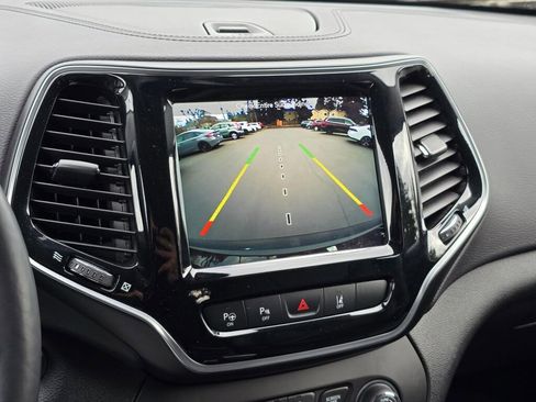 Used 2019 Jeep Cherokee Limited w/ Technology Group AWD/4WD image 22
