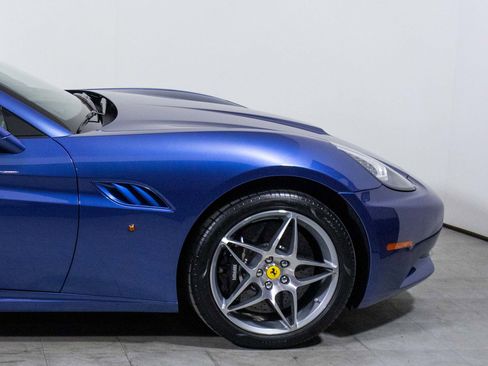 Used 2010 Ferrari California image 20