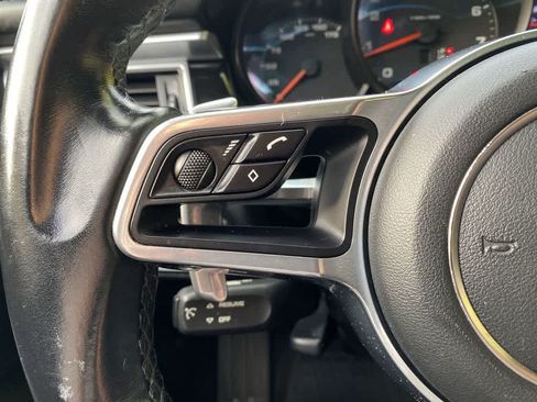 Used 2018 Porsche Macan AWD/4WD image 20