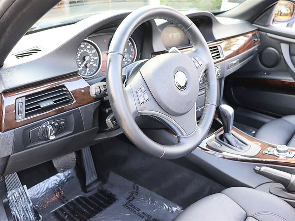 Used 2011 BMW 328i Convertible RWD image 15