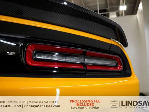 Used 2018 Dodge Challenger SRT Hellcat RWD image 15