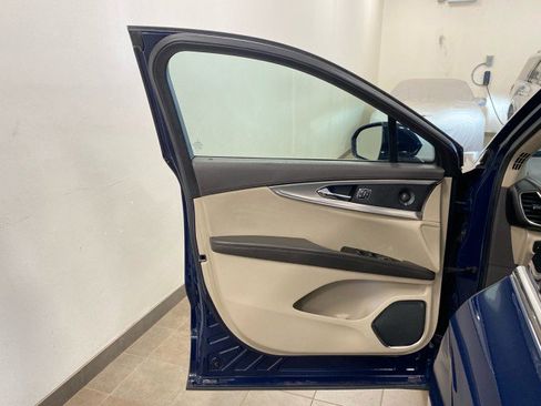 Used 2019 Lincoln Nautilus Reserve AWD/4WD image 15