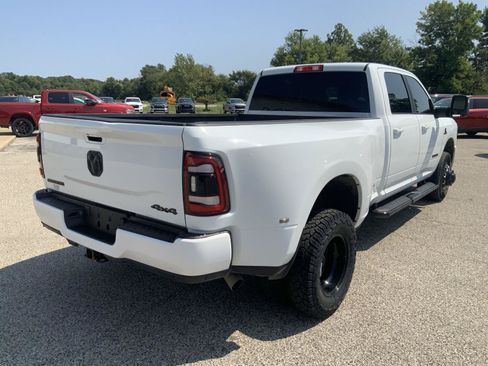 Used 2024 RAM 3500 Big Horn w/ Night Edition AWD/4WD image 11