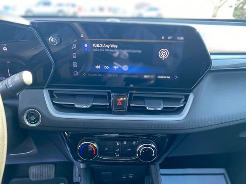 Used 2025 Chevrolet TrailBlazer LT image 25