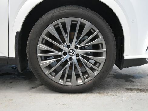 Used 2024 Lexus RX 350h image 33