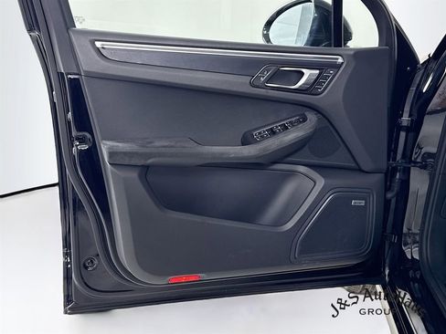 Used 2021 Porsche Macan GTS image 22