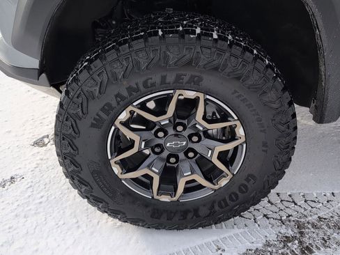 Certified 2024 Chevrolet Colorado ZR2 w/ Safety Package image 10