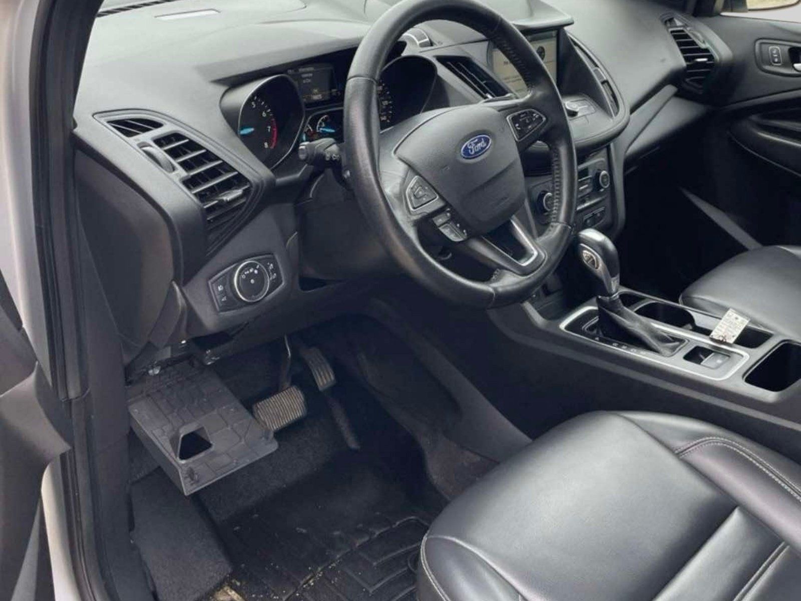 Used 2019 Ford Escape SEL AWD/4WD image 3