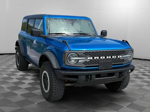 Used 2023 Ford Bronco Badlands w/ Sasquatch Package AWD/4WD image 7