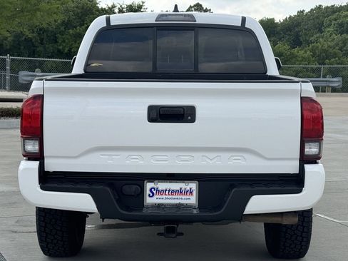 Used 2020 Toyota Tacoma SR w/ SR Convenience Package RWD image 5