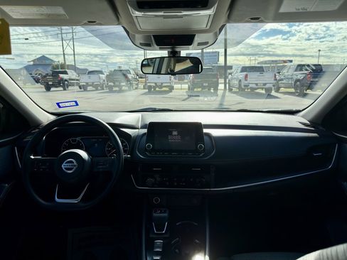 Used 2021 Nissan Rogue S image 15