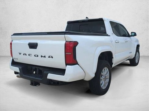 Certified 2024 Toyota Tacoma SR5 AWD/4WD image 5