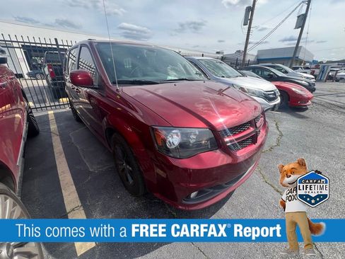 Used 2019 Dodge Grand Caravan GT FWD image 2