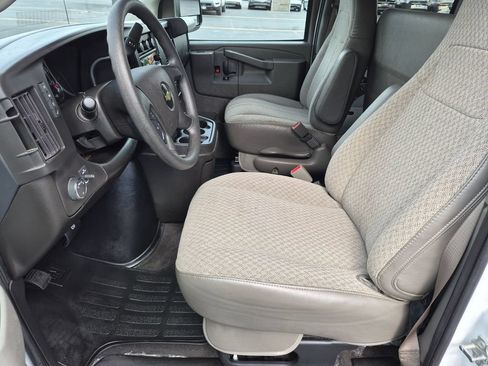 Used 2024 Chevrolet Express 3500 LT w/ LT Preferred Equipment Group RWD image 11