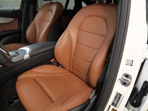 Certified 2023 Mercedes-Benz GLC 300 4MATIC Coupe image 3