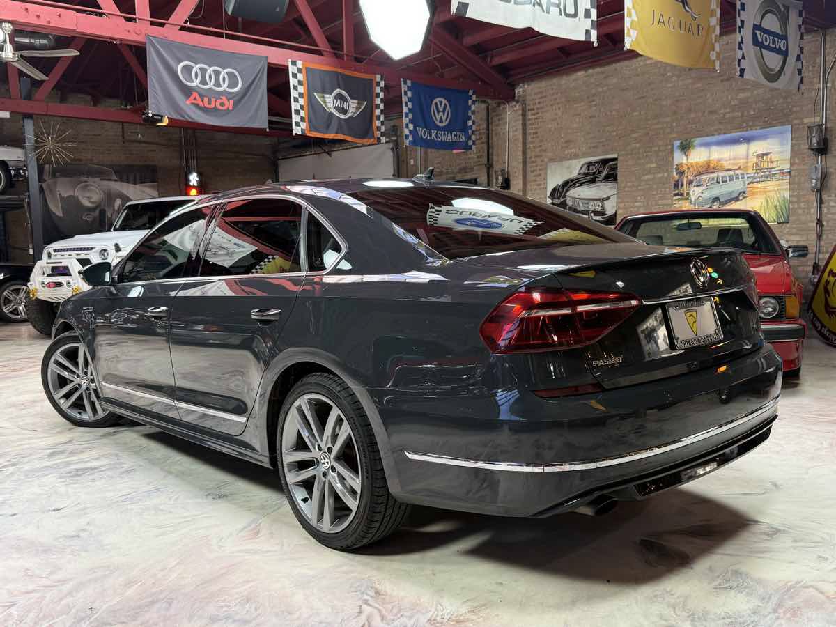 Used 2017 Volkswagen Passat 1.8T R-Line FWD image 6