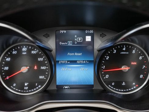 Used 2022 Mercedes-Benz GLC 300 4MATIC image 13