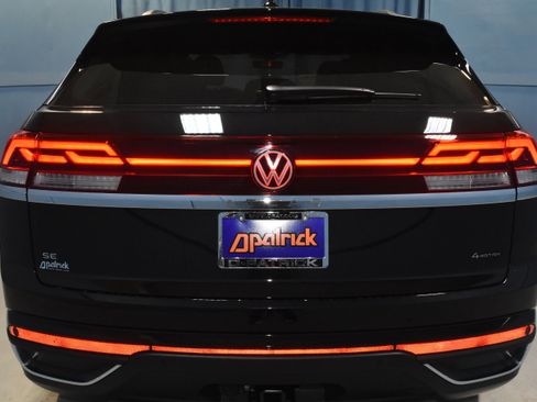 New 2026 Volkswagen Atlas Cross Sport SE image 22