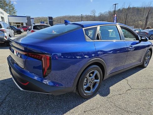 Used 2025 Kia K4 LXS image 7