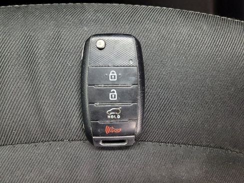 Used 2018 Kia Soul + FWD image 32
