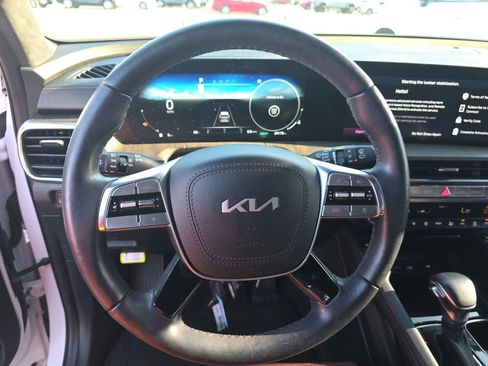 Used 2024 Kia Telluride SX Prestige AWD/4WD image 9