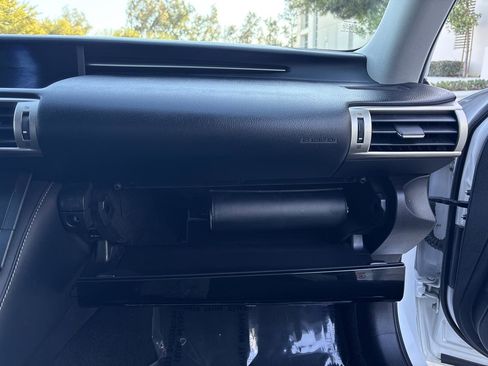 Used 2016 Lexus IS 200t image 22