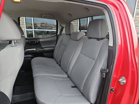 Used 2018 Toyota Tacoma SR5 image 24