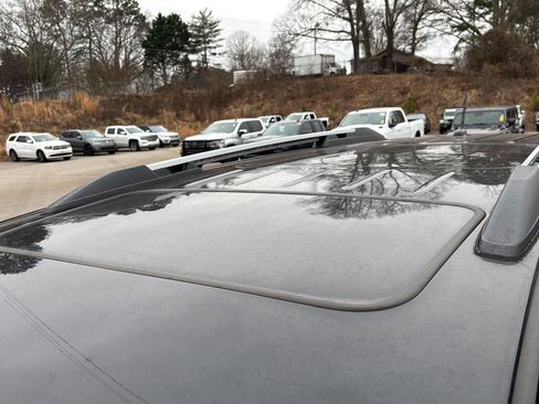 Used 2015 GMC Acadia SLT image 6