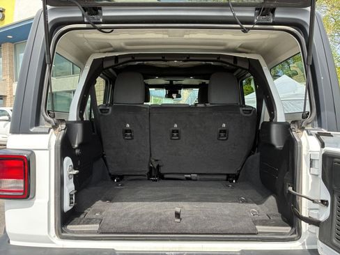 Used 2025 Jeep Wrangler Unlimited Sport AWD/4WD image 30