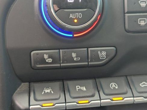 Used 2021 Chevrolet Silverado 1500 High Country w/ Technology Package image 23