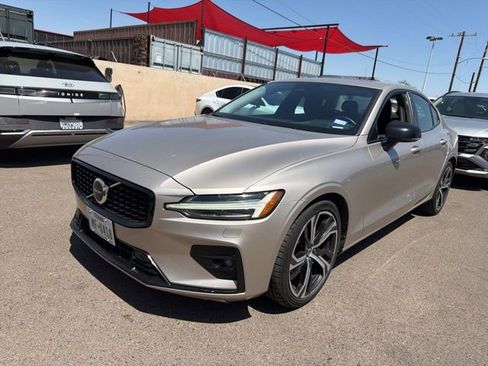 Used 2024 Volvo S60 B5 Core FWD image 3