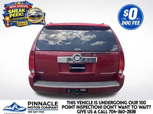 Used 2009 Cadillac Escalade AWD image 4