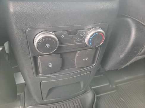 Used 2022 Ford Explorer XLT w/ Equipment Group 202A image 17