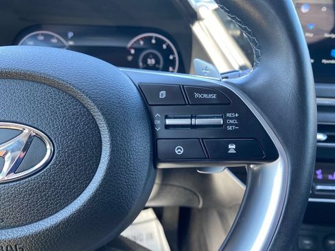 Certified 2023 Hyundai Sonata Limited w/ Preferred Accessory Package FWD image 21