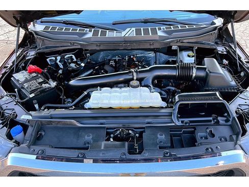 Used 2025 Ford F150 Lariat w/ Equipment Group 501A Mid image 12