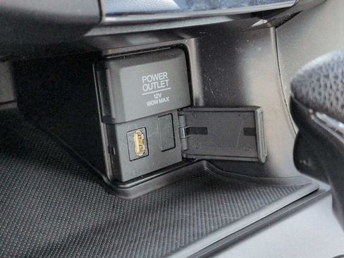 Used 2015 Honda Accord Hybrid Sedan image 30