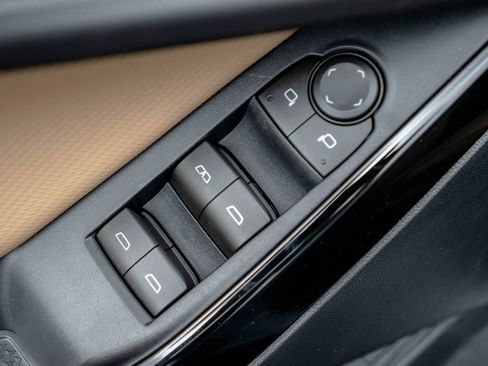 New 2026 Chevrolet Equinox ACTIV AWD/4WD image 19