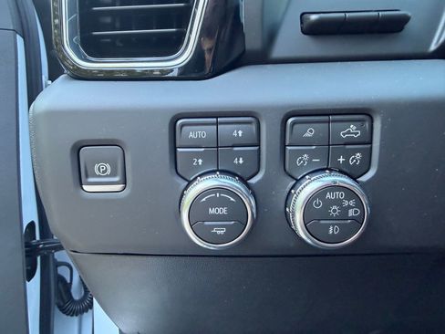 New 2026 GMC Sierra 2500 Denali Ultimate AWD/4WD image 12