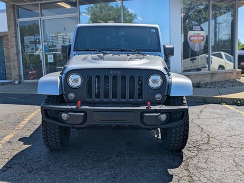 Used 2018 Jeep Wrangler Unlimited Rubicon w/ Max Tow Package AWD/4WD image 3