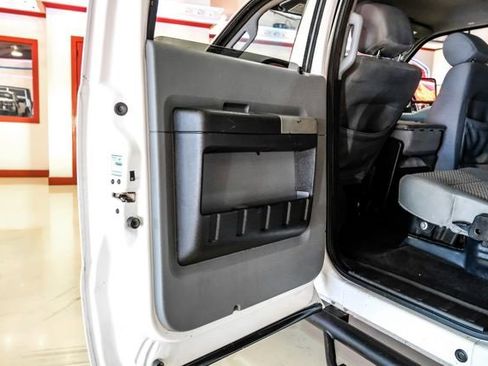 Used 2015 Ford F250 XLT w/ XLT Interior Package image 39