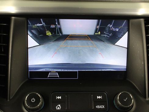 Used 2022 GMC Acadia SLE w/ Driver Convenience Package FWD image 30