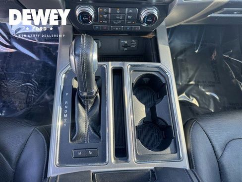 Used 2015 Ford F150 Platinum w/ Equipment Group 701A Luxury image 21