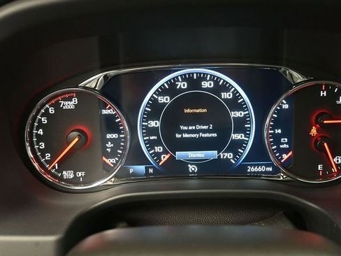 Used 2023 GMC Acadia SLT w/ Elevation Edition image 9